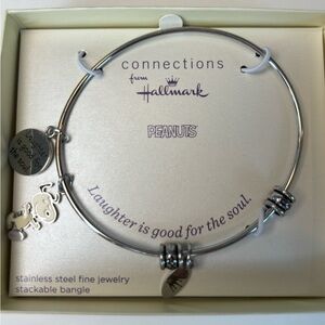 NEW IN BOX Hallmark Connections Snoopy Peanuts Adjustable Bangle Bracelet